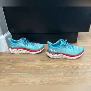 HOKA One One Clifton 8 women’s size 8